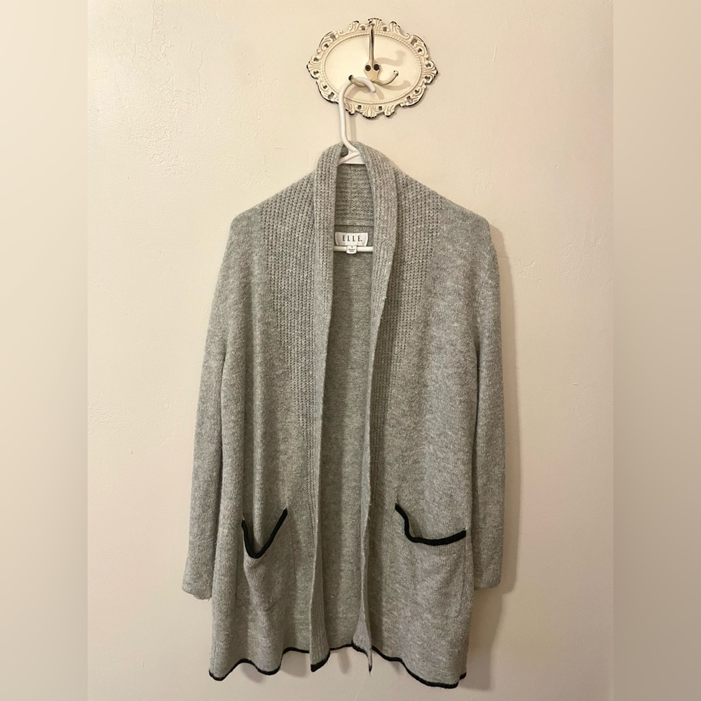 Women’s size S ELLE coatigan